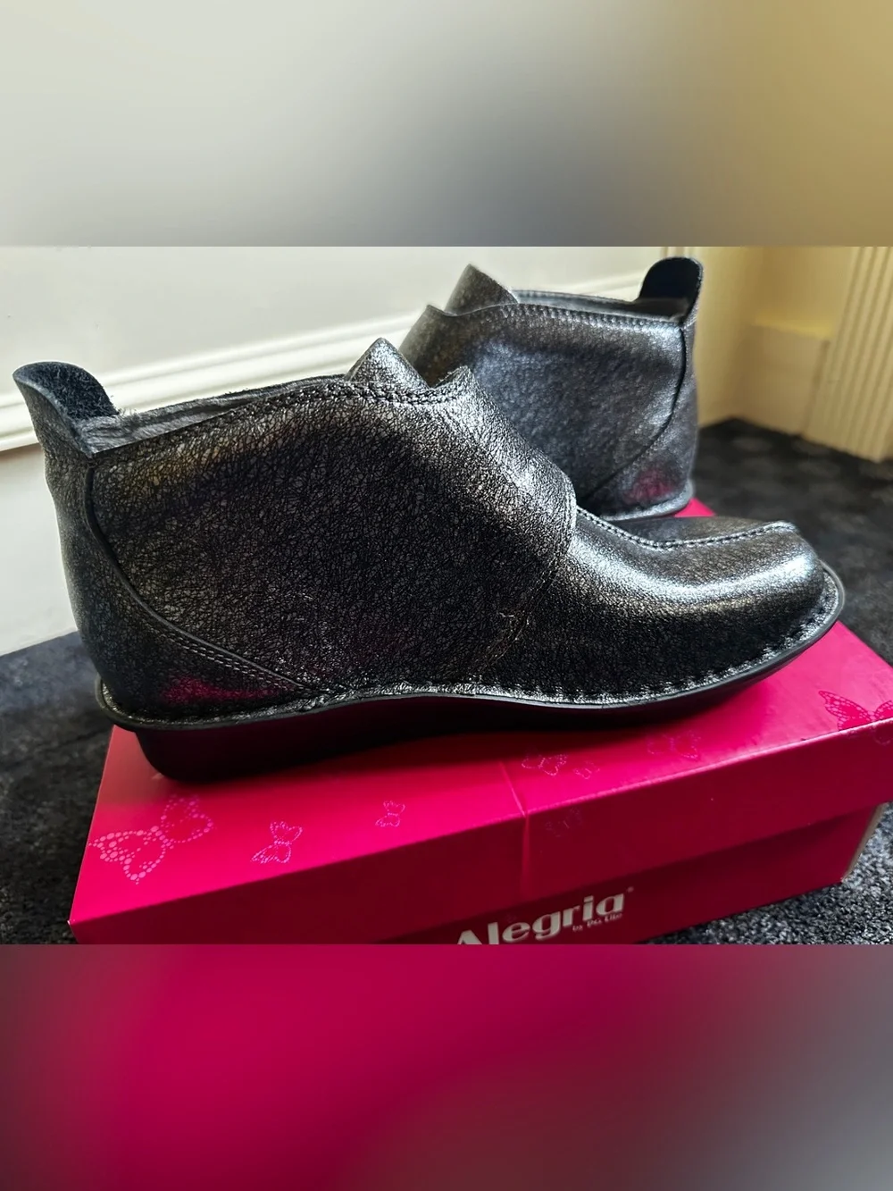 Alegria Caiti Ankle Boots Brand New in Box Sz 38 8-81/2 Graphite